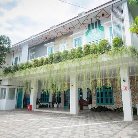 The Premiere Siti Hotel Jembel Exterior foto